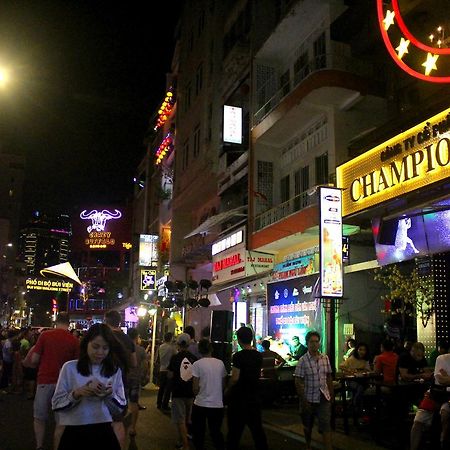 Хостел Aloha Saigon (Adults Only) Хошимин Экстерьер фото